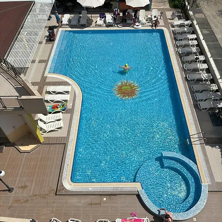 съни хаус 4 апартменти Apartamento Sunny Beach
